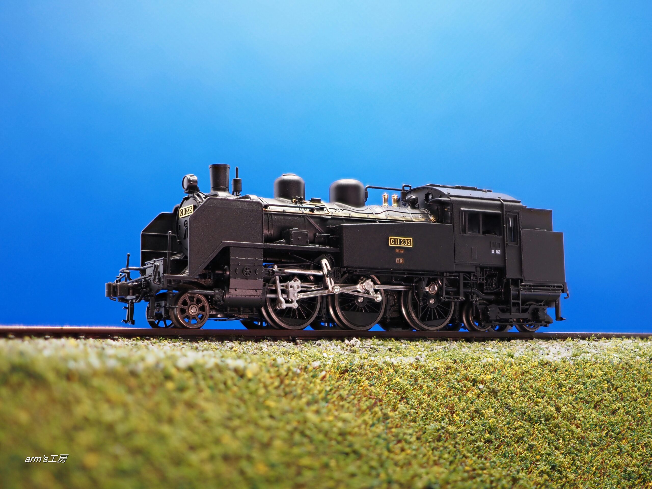 C11 235